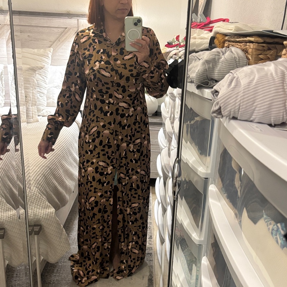 Elegant Leopard Print Long Sleeve Dress